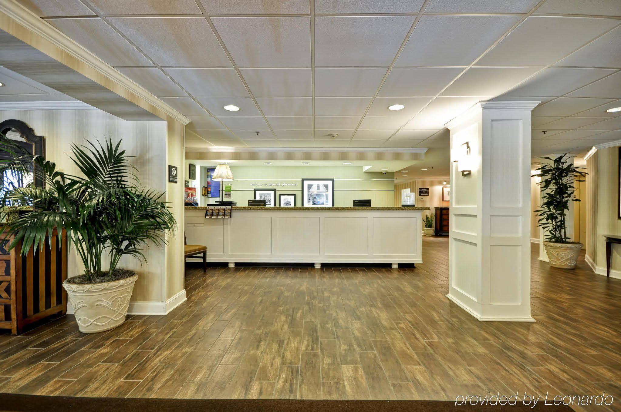 Hampton Inn Patriots Point Mount Pleasant Exterior photo