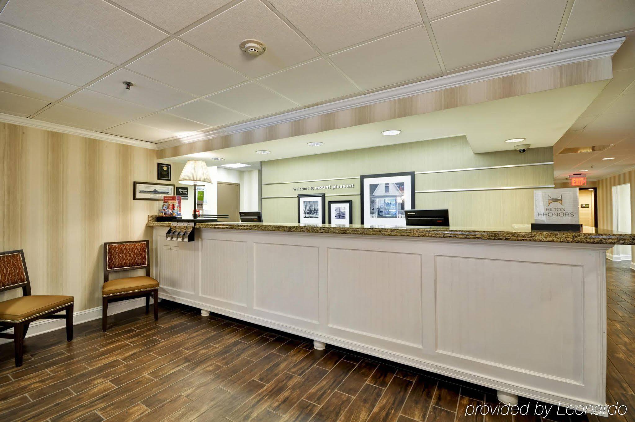 Hampton Inn Patriots Point Mount Pleasant Exterior photo