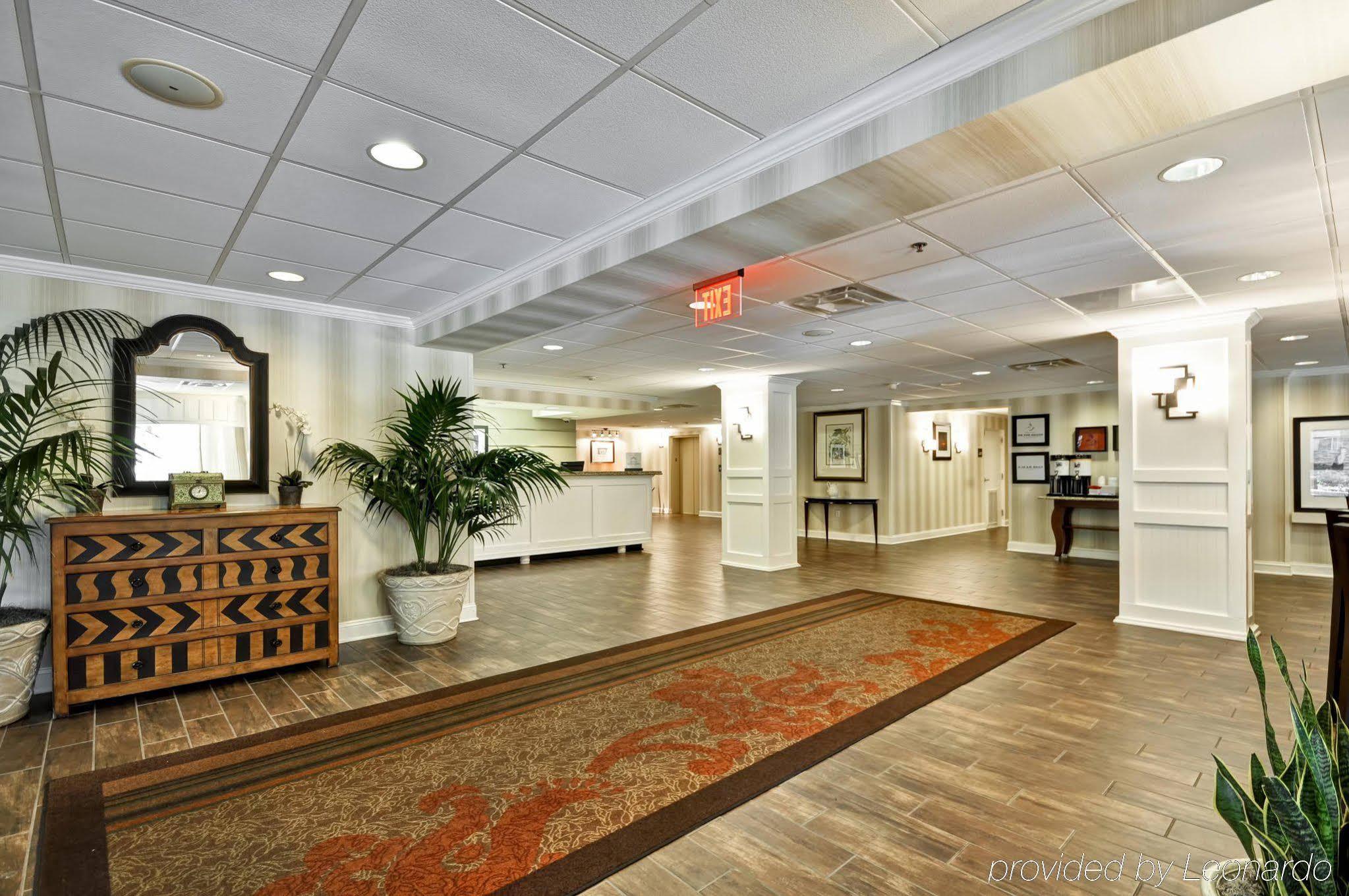 Hampton Inn Patriots Point Mount Pleasant Exterior photo