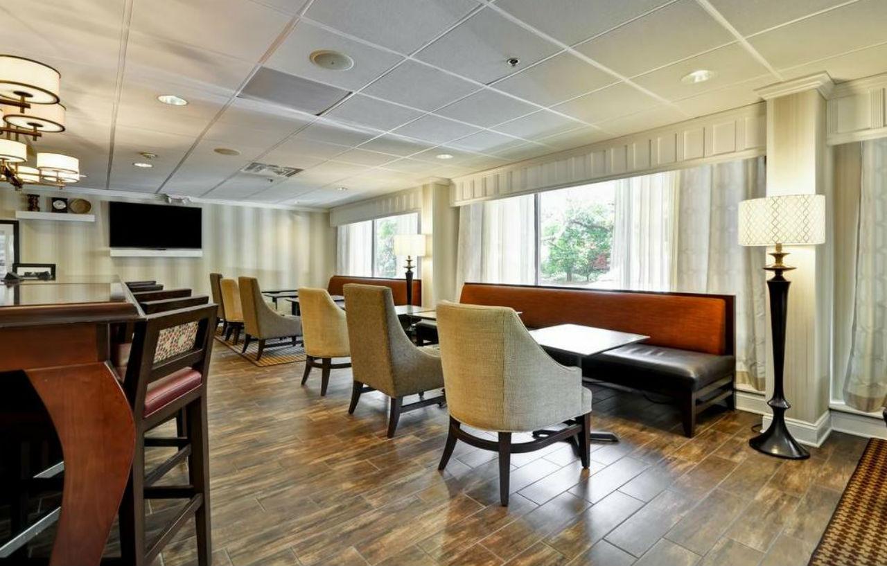 Hampton Inn Patriots Point Mount Pleasant Exterior photo