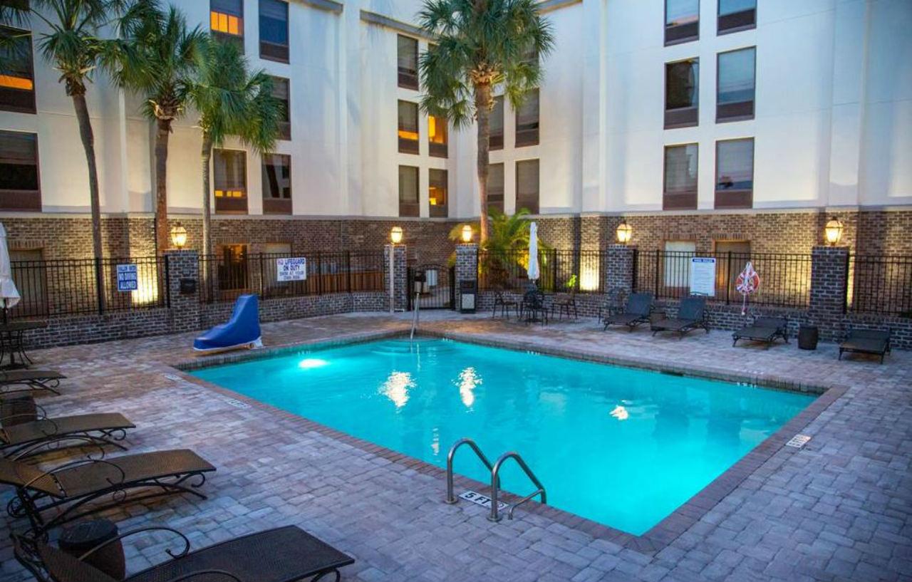 Hampton Inn Patriots Point Mount Pleasant Exterior photo