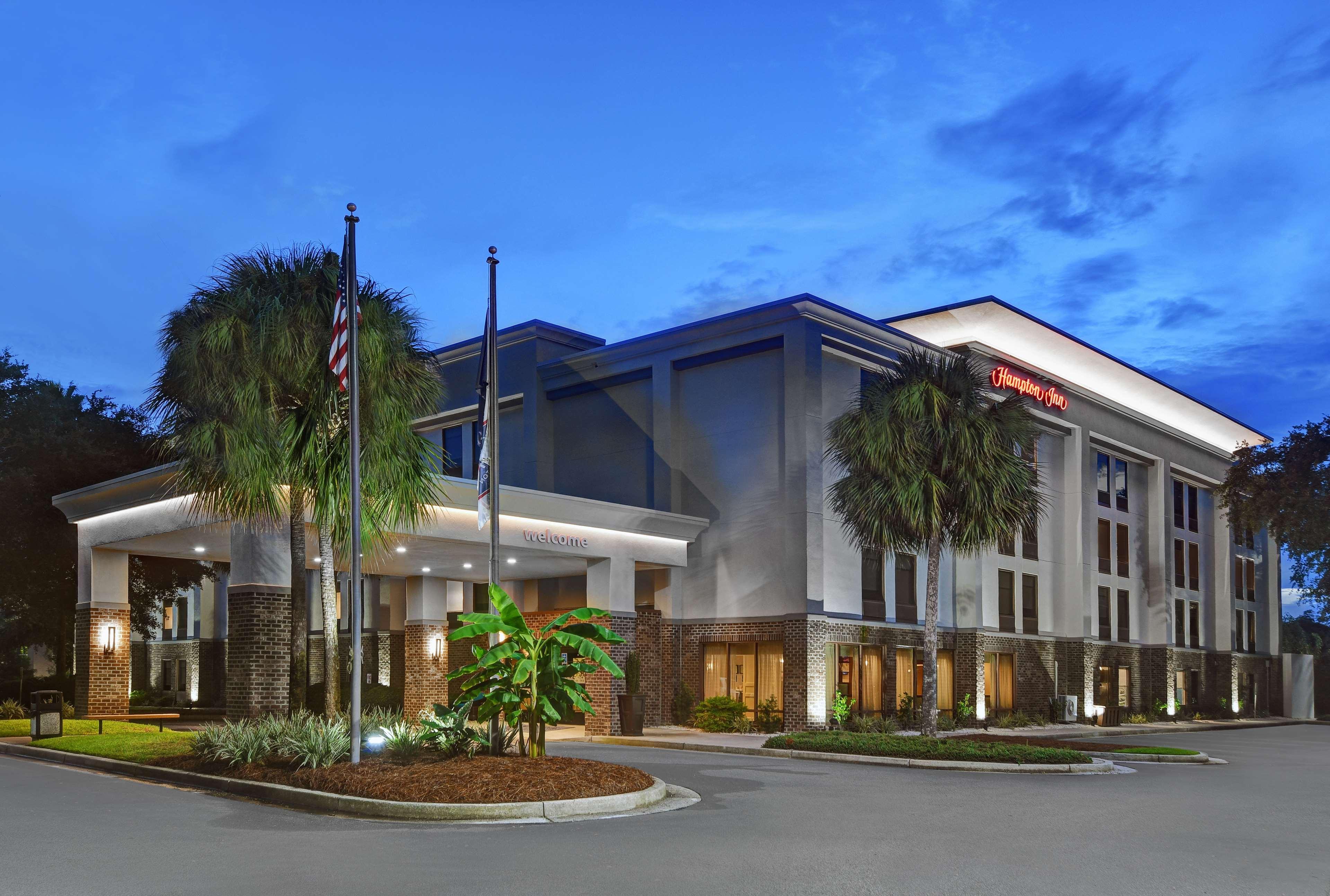 Hampton Inn Patriots Point Mount Pleasant Exterior photo