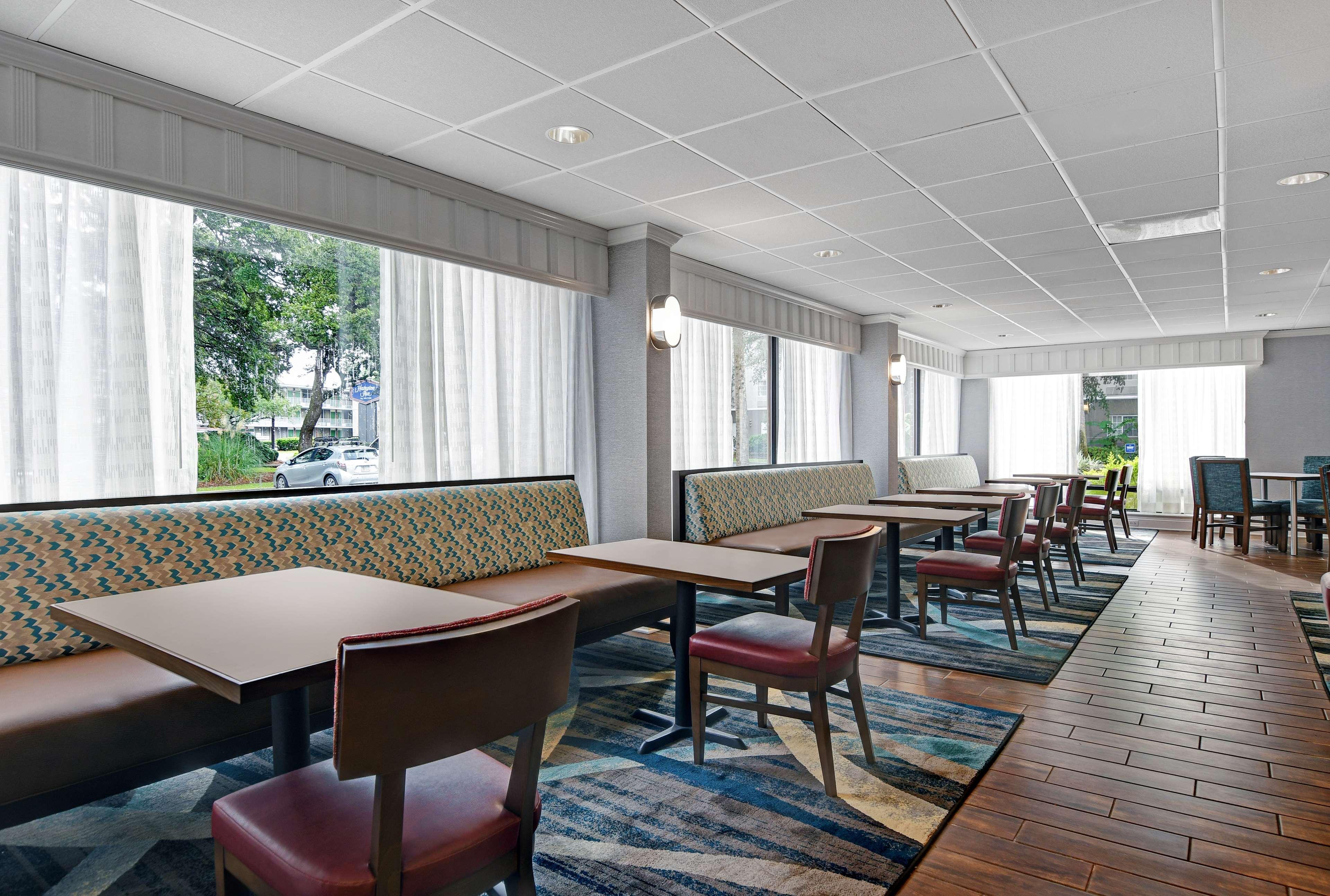 Hampton Inn Patriots Point Mount Pleasant Exterior photo