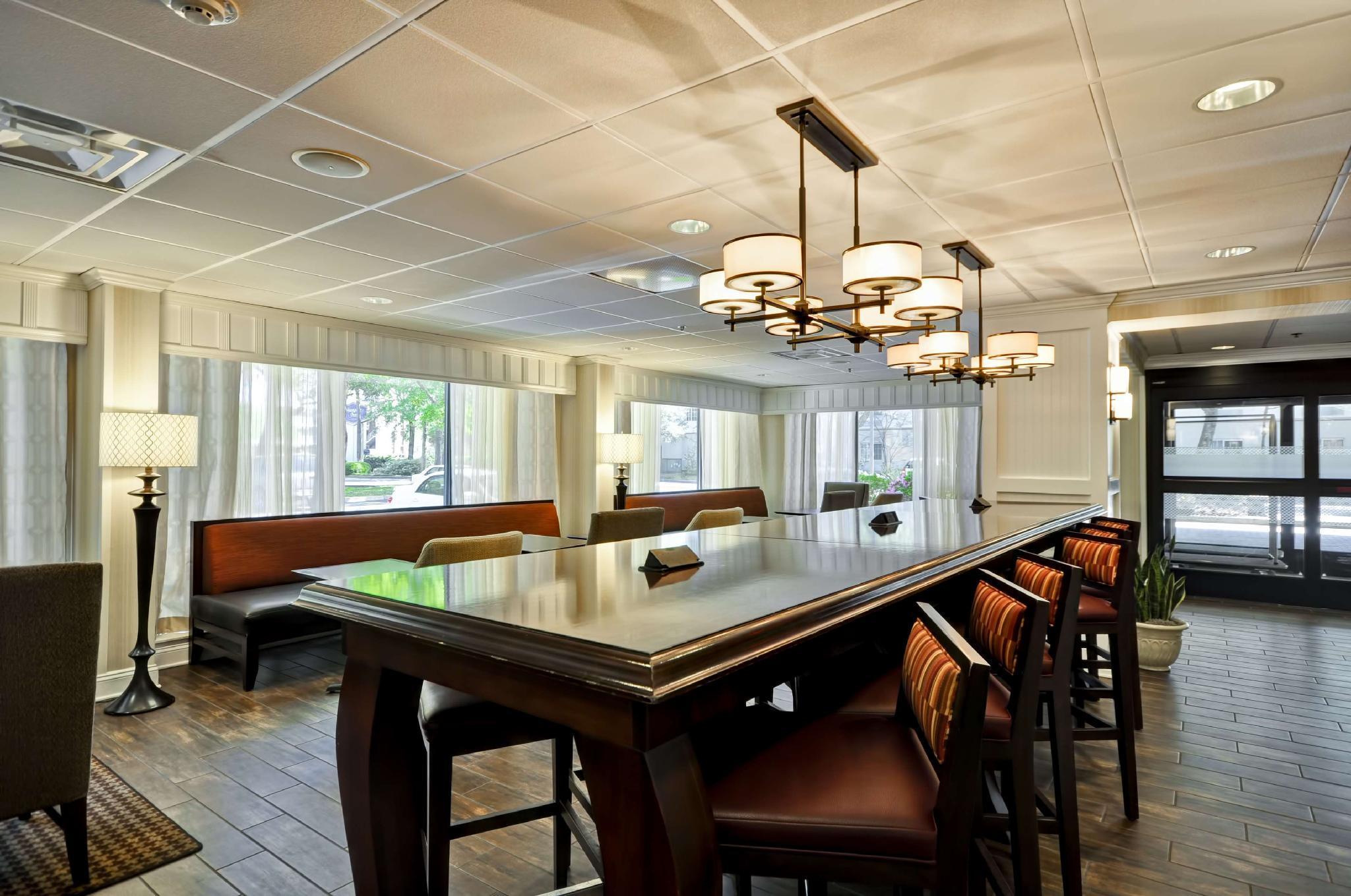 Hampton Inn Patriots Point Mount Pleasant Exterior photo