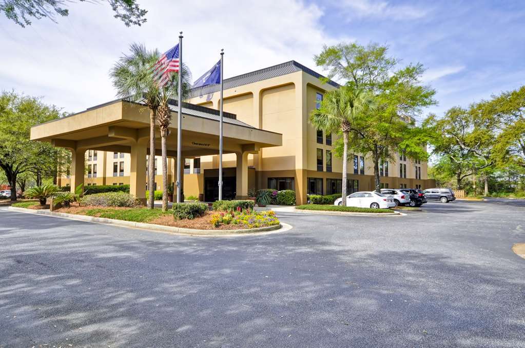 Hampton Inn Patriots Point Mount Pleasant Exterior photo